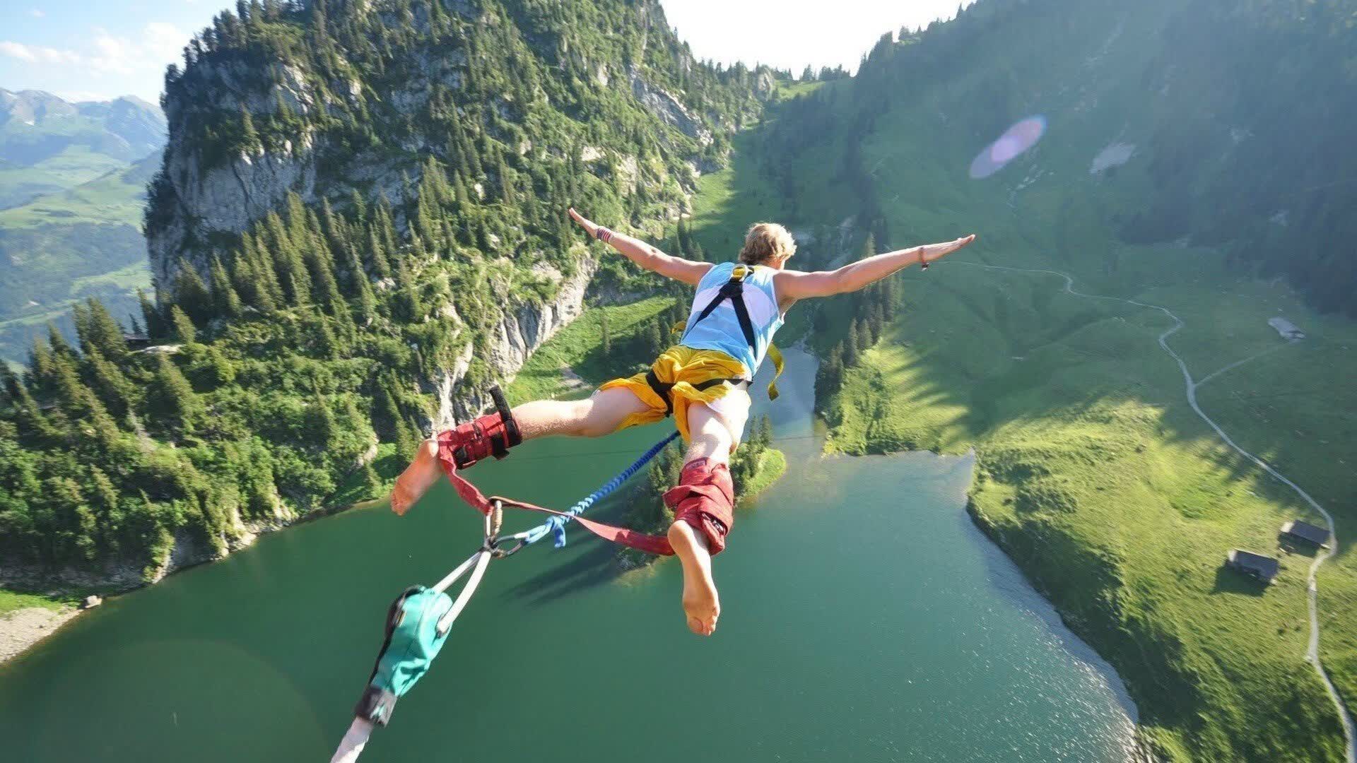 九游体育-库里十二赛季再燃巅峰，SKT球迷跨时空沸腾！燃尽时光，库昊新王加冕